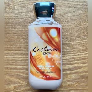 NWT Bath & Body Works "Cashmere Glow" Lotion 8 oz